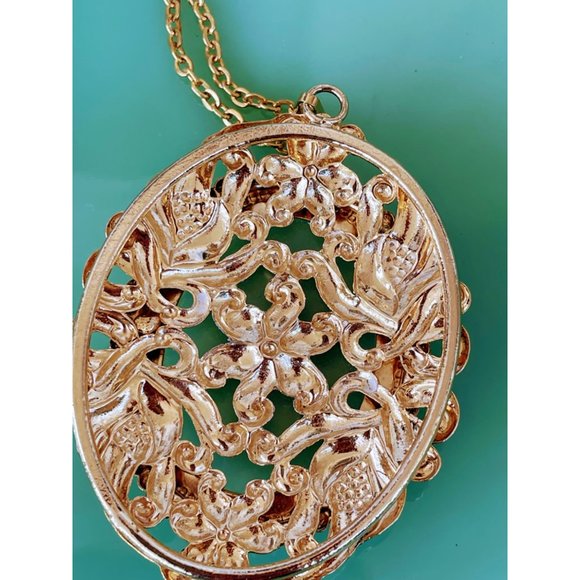 Vintage 1970s Large Brass Oval Pendant Necklace with clear glass BOHO - Picture 2 of 8